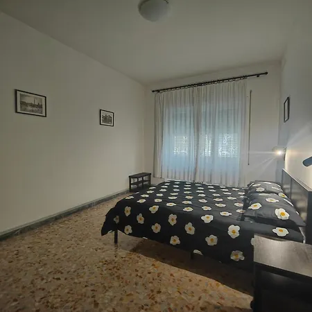 Per Uso Turistico Via Manfredo Camperio 11 *