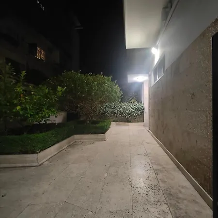 Large In Garbatella Near The Center Of Διαμέρισμα *