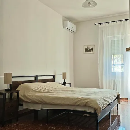 Large In Garbatella Near The Center Of *
