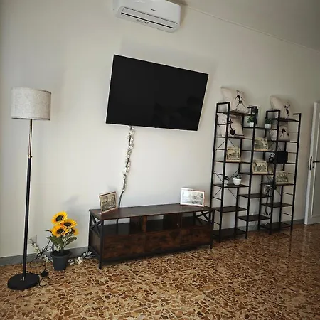 Apartmán Large In Garbatella Near The Center Of *